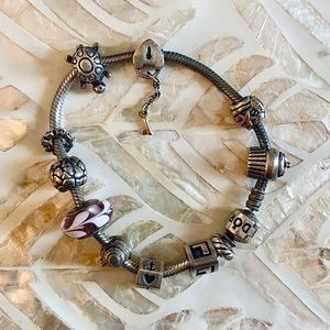 Pandora bracelet with 11 Pandora charms